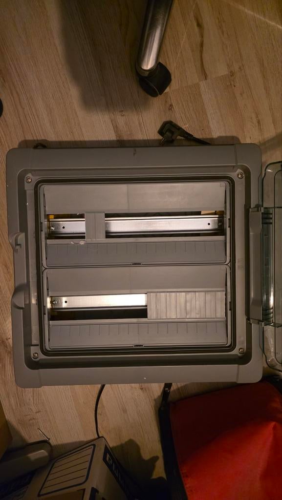 Waterdichte verdeelkast voor buiten - IP65, Ophalen of Verzenden, Zo goed als nieuw, Overige typen