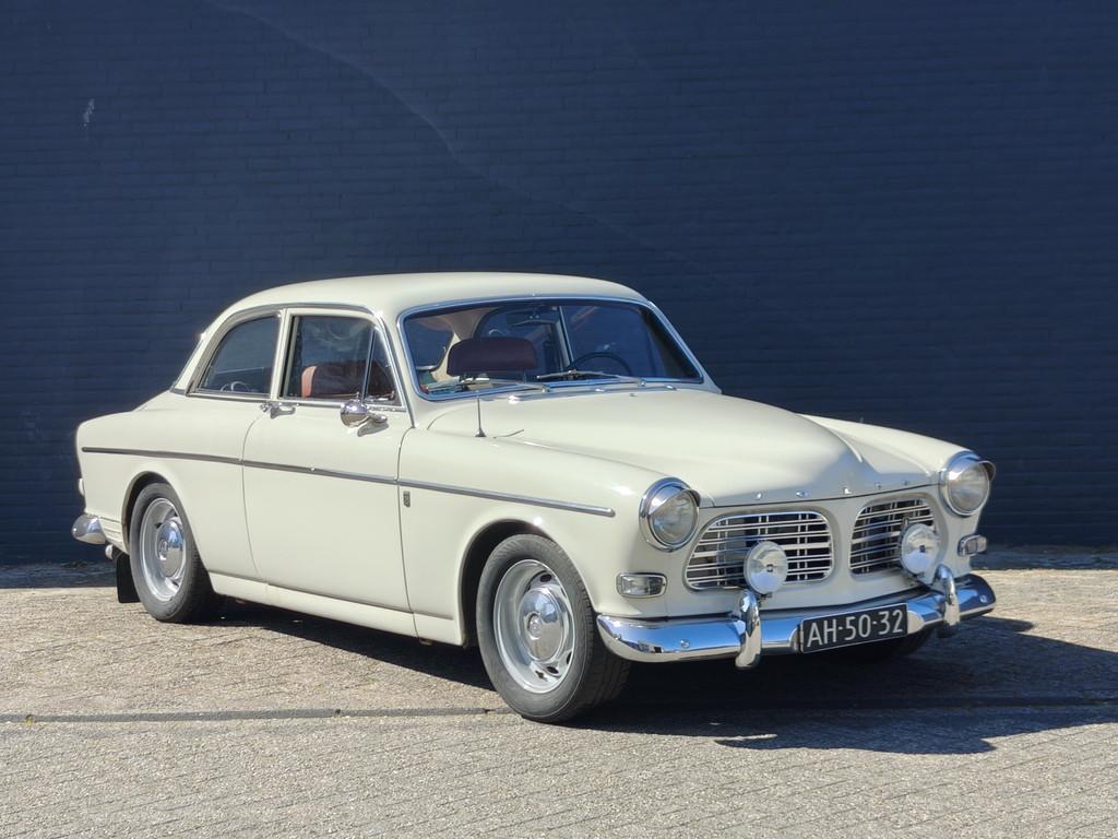 Volvo 13134 Amazon FULL HISTORY! BELASTINGVRIJ! APK VRIJ!, Auto's, Wit, Leder, Bedrijf, Handgeschakeld