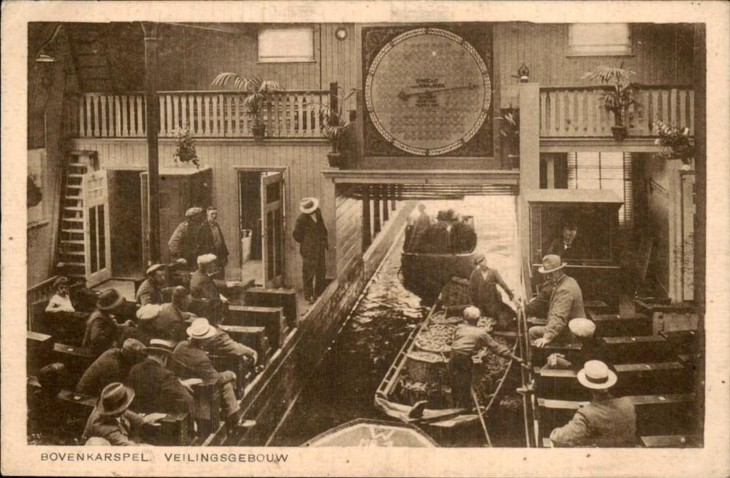 Bovenkarspel - Veilinggebouw - Interieur, Verzamelen, Ansichtkaarten | Nederland, Ophalen of Verzenden, Voor 1920, Gelopen, Noord-Holland