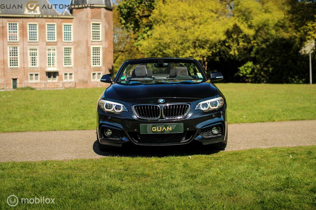 BMW 2-serie Cabrio 220i | M sport | Stoelverw | Alcantara |, Automaat, 1998 cc, Achterwielaandrijving, Gebruikt
