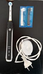 Oral B Pro 2 elektrische tandenborstel, Ophalen of Verzenden, Gebruikt, Tandenborstel