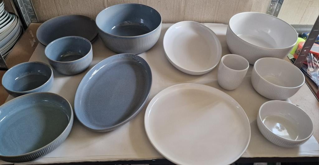 Ah royal van kempen en begeer servies borden kommen schaal, Ophalen of Verzenden, Zo goed als nieuw, Effen, Aardewerk