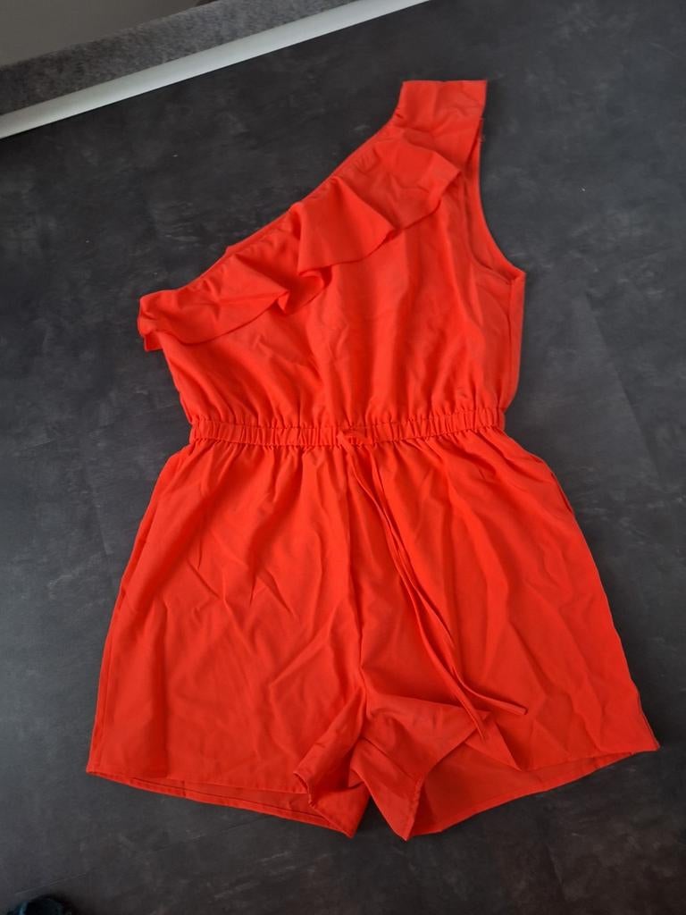 Leuke roze playsuit met één schouder, maat L, Kleding | Dames, Jumpsuits, Maat 42/44 (L), Ophalen of Verzenden, Onbekend, Roze