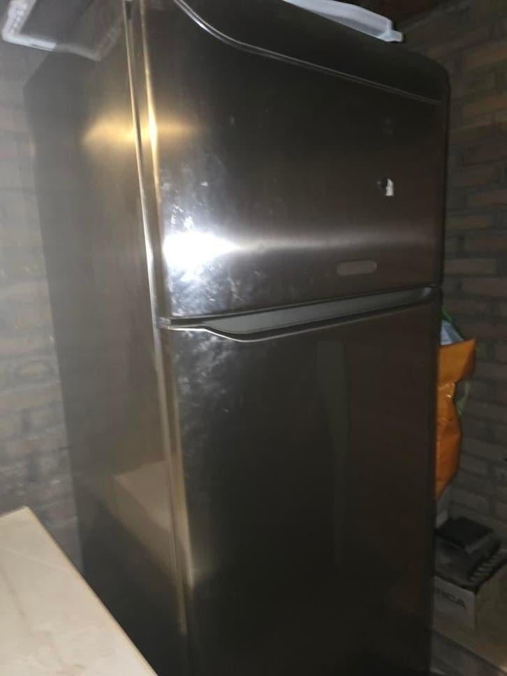 Koelkast - Vriezer werk niet goed Gratis, 200 liter of meer, 60 cm of meer, Met aparte vriezer, Niet werkend