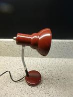 vintage bureaulampje van het merk Herda (rood), Huis en Inrichting, Lampen | Tafellampen, Ophalen of Verzenden, Gebruikt, Metaal