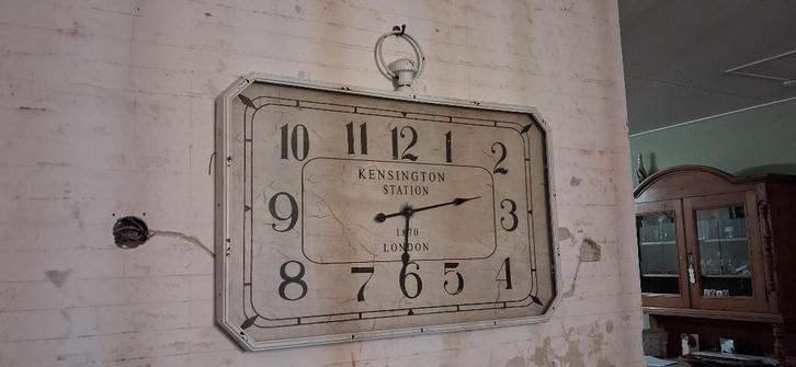 Grote Wandklok Kensington Station, Huis en Inrichting, Woonaccessoires | Klokken, Zo goed als nieuw, Wandklok, Analoog, Ophalen