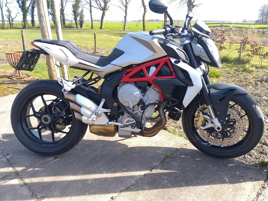 MV Agusta Brutale F3 800, Motoren, Motoren | MV Agusta, Motorrijbewijs A, 3 cilinders, Meer dan 35 kW, 800 cc