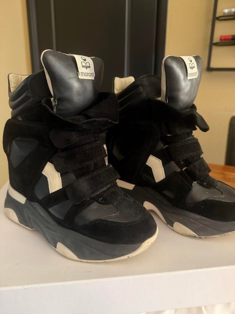 Isabel Marant Sneakers - Maat 38, Ophalen of Verzenden, Zo goed als nieuw, Zwart, Sneakers of Gympen