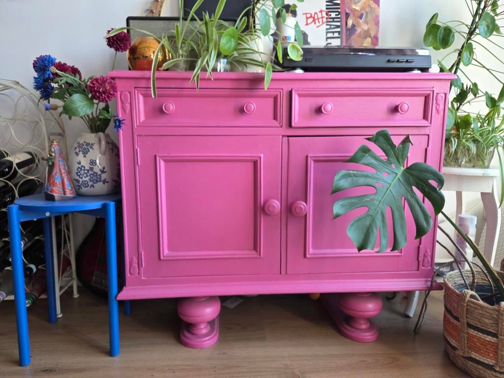 Roze massief houten buffetkast met lades, Ophalen, Zo goed als nieuw