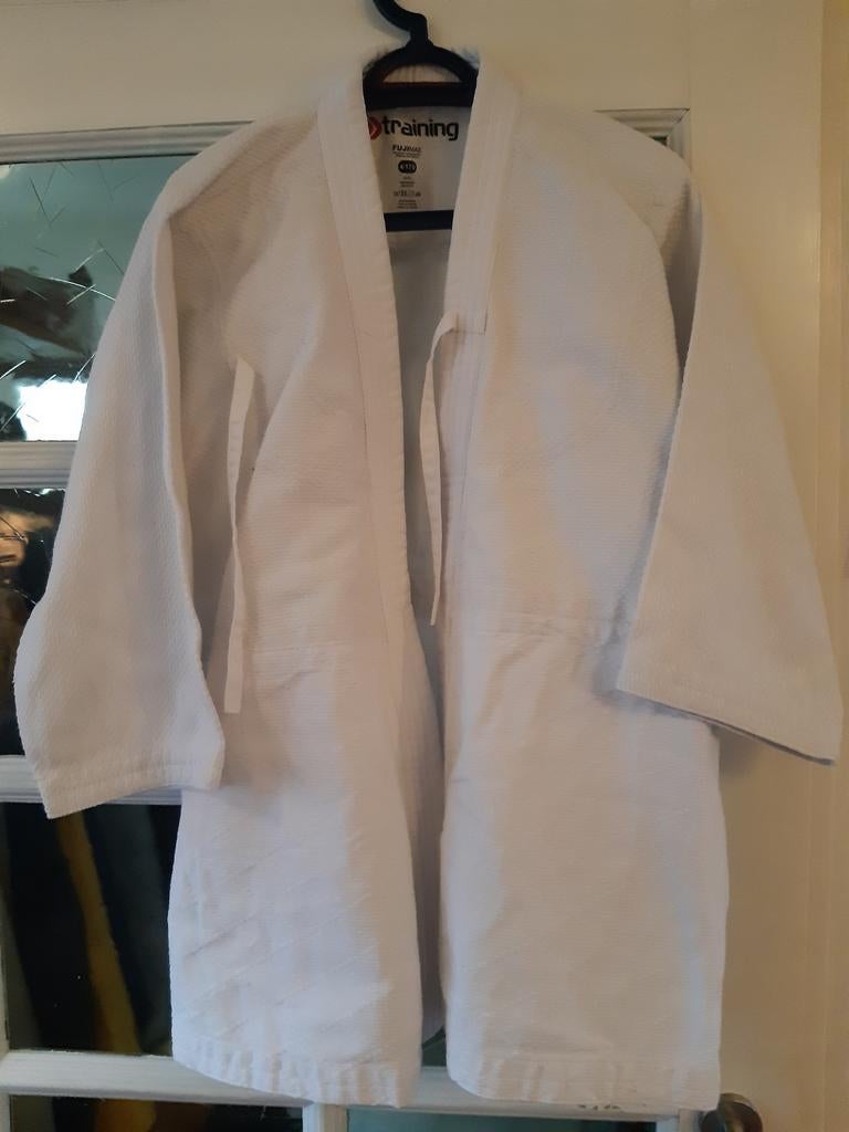 Aikido jas, Sport en Fitness, Maat XS of kleiner, Ophalen of Verzenden, Zo goed als nieuw, Overige