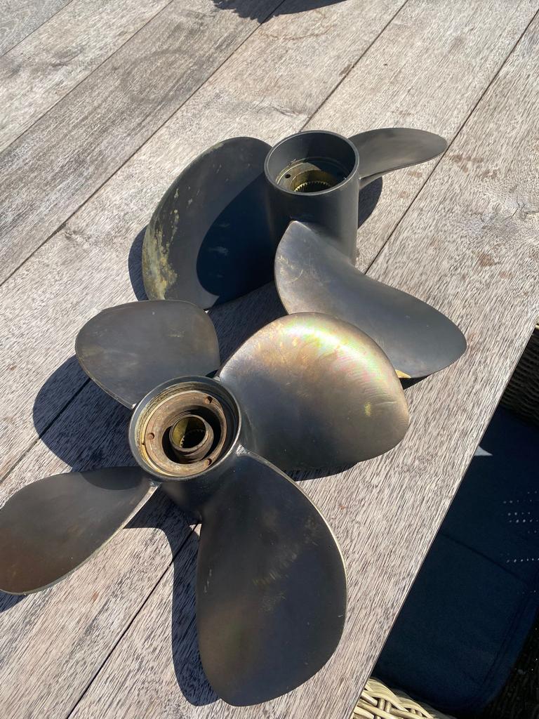 Set van 2 bronzen scheepsschroeven, Watersport en Boten, Bootonderdelen, Ophalen of Verzenden, Gebruikt, Motor en Techniek, Motorboot