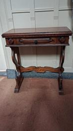 Antiek bijzettafeltje, Ophalen