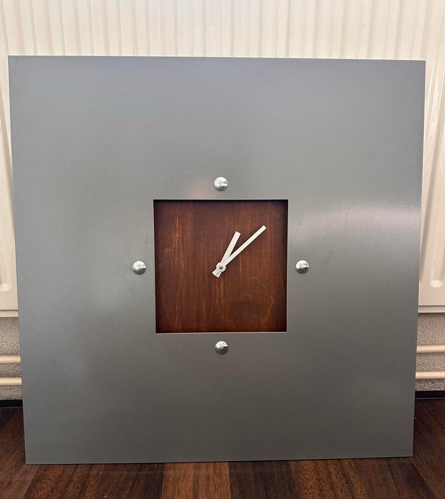 Gratis klok, Huis en Inrichting, Woonaccessoires | Klokken, Ophalen, Gebruikt, Analoog, Wandklok