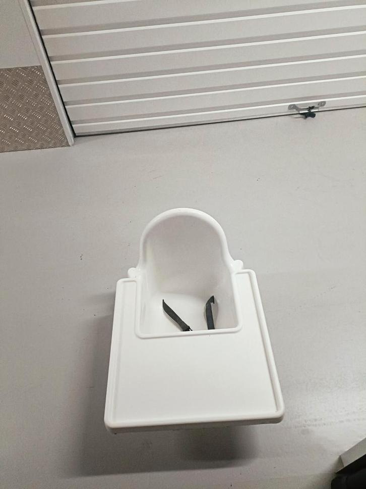 Handige Kinderstoel met Afklikbare Poten, Kinderen en Baby's, Kinderstoelen, Gebruikt, Overige typen, Afneembaar eetblad, Gordel(s)