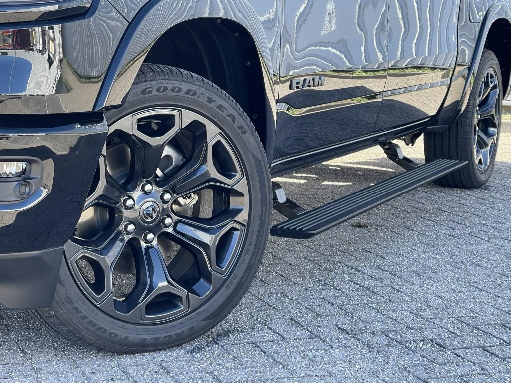 Dodge Ram 1500 pick up 4x4 Crew Cab Limited Night Rambox, Auto's, Automaat, Gebruikt, Zwart, Bedrijf