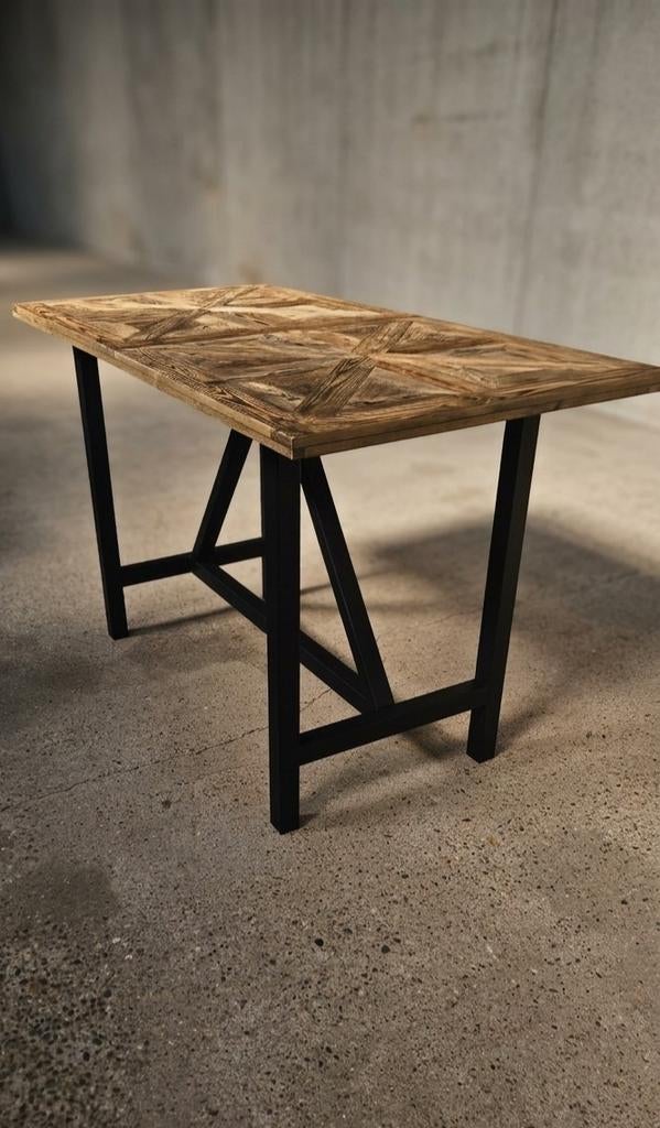 Stoere landelijke bartafel met kasteelvloer blad, Huis en Inrichting, Ophalen of Verzenden, Nieuw