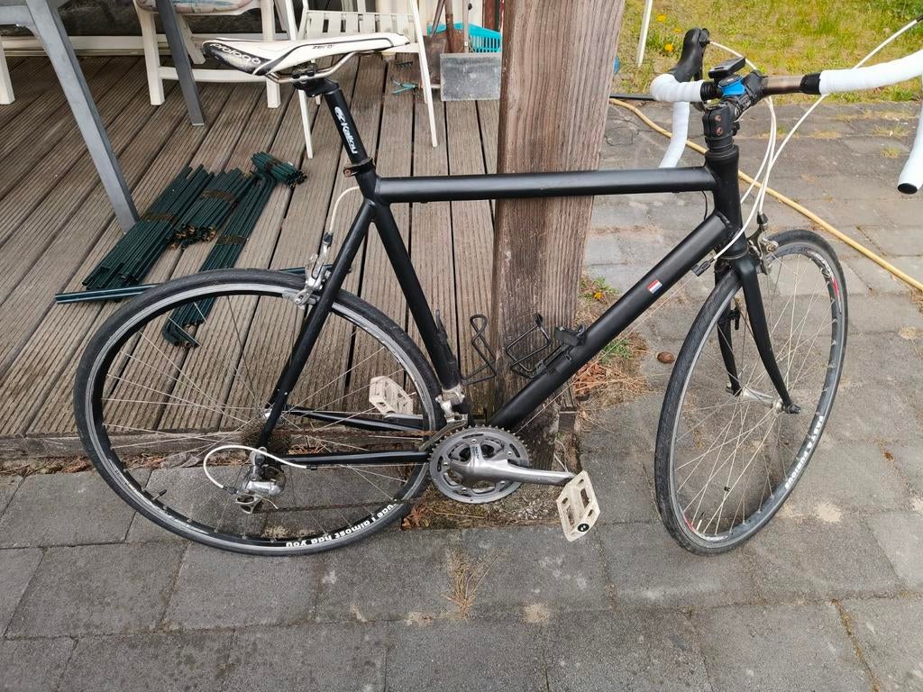 Racefiets frame maat 58 cm met snelheidsmeter, Fietsen en Brommers, Fietsen | Racefietsen, Ophalen