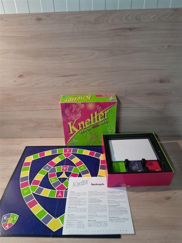Knetter een te gek spel - s5440, Hobby en Vrije tijd, Gezelschapsspellen | Bordspellen, Ophalen of Verzenden, Zo goed als nieuw