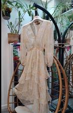 Maje Lichtgele jurk met ruches, Kleding | Dames, Jurken, Oranje, Ophalen of Verzenden, Maat 36 (S), Onder de knie