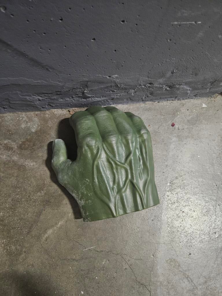 Hulk handschoen, Ophalen of Verzenden, Zo goed als nieuw