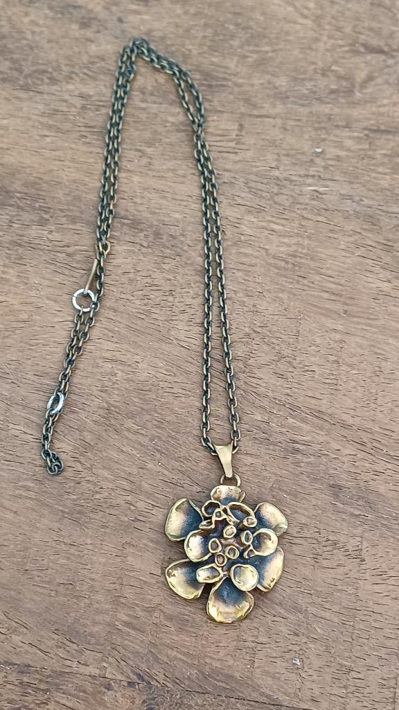 Hannu Ikonen Finland bronzen ketting en hanger, Sieraden, Tassen en Uiterlijk, Antieke sieraden, Ketting, Overige materialen, Ophalen of Verzenden