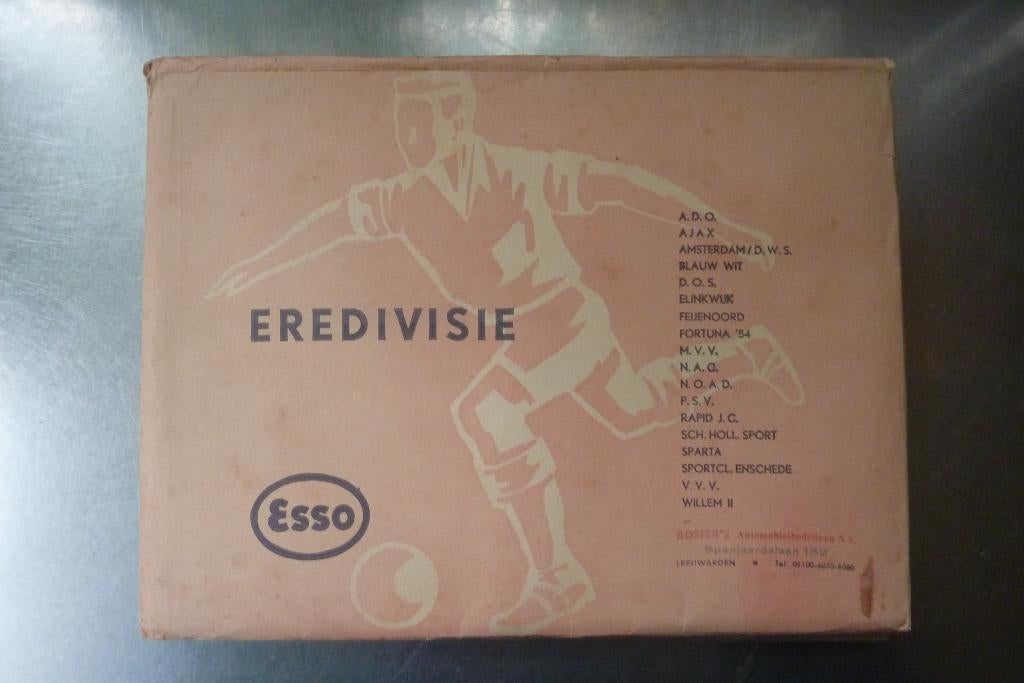 3x vintage ESSO voetbalplaten in envelop 1958-1959, Ophalen of Verzenden, Gebruikt, Overige binnenlandse clubs, Poster, Plaatje of Sticker