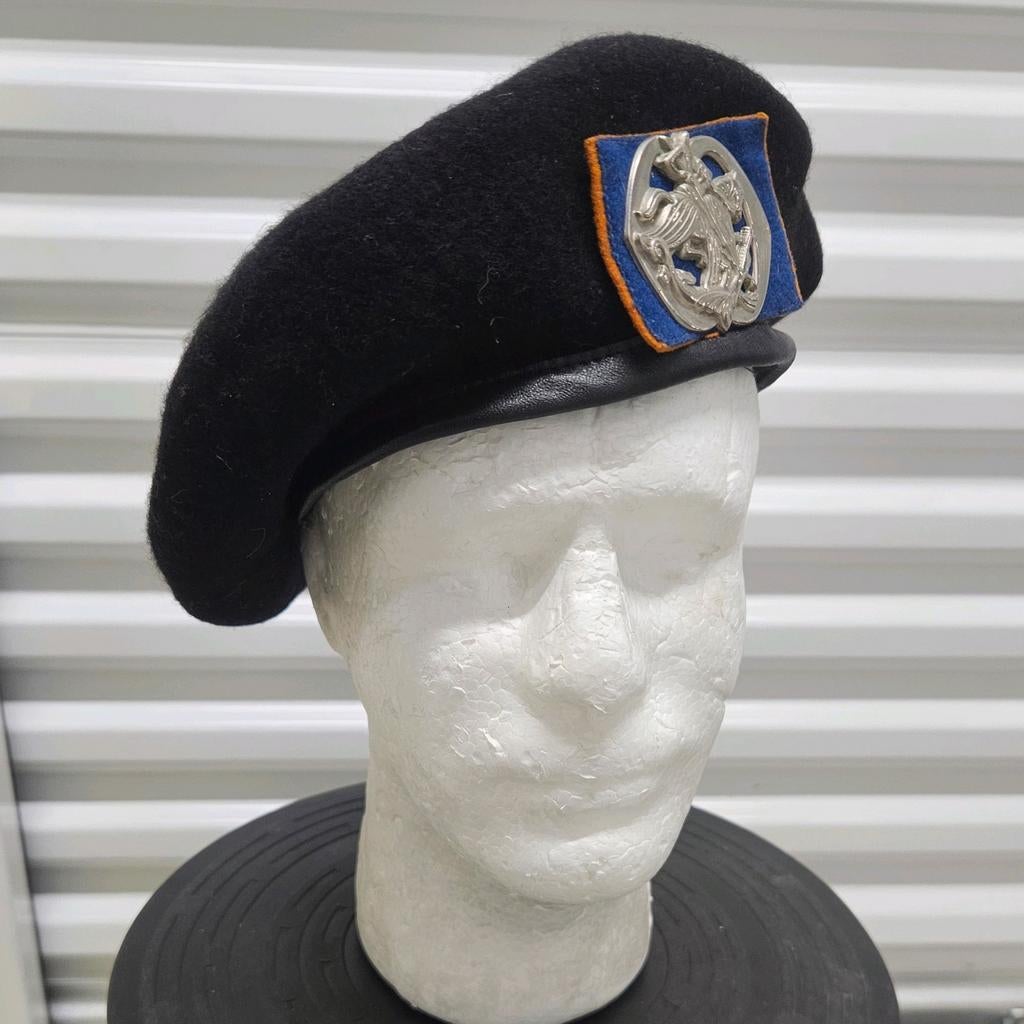 Baret Huzaren van Oranje, Verzamelen, Ophalen of Verzenden, Landmacht, Nederland, Helm of Baret