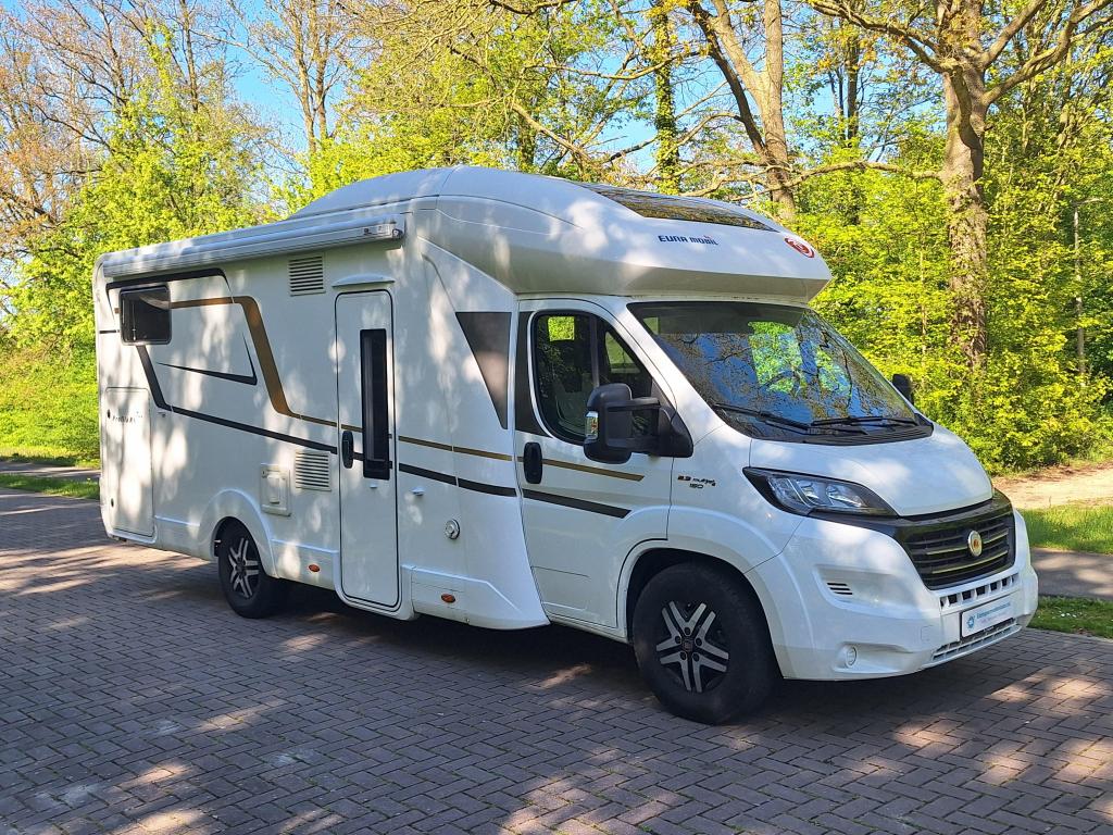 Eura Mobil Profila RS 720 EB, Caravans en Kamperen, Campers, Chemisch toilet, 7 tot 8 meter, Bedrijf, Luifel