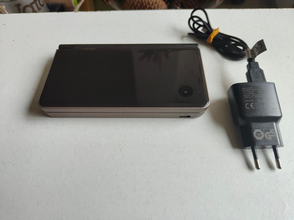 Nintendo DSi XL met games, Spelcomputers en Games, Spelcomputers | Nintendo DS, Ophalen of Verzenden, Zo goed als nieuw, Dsi XL