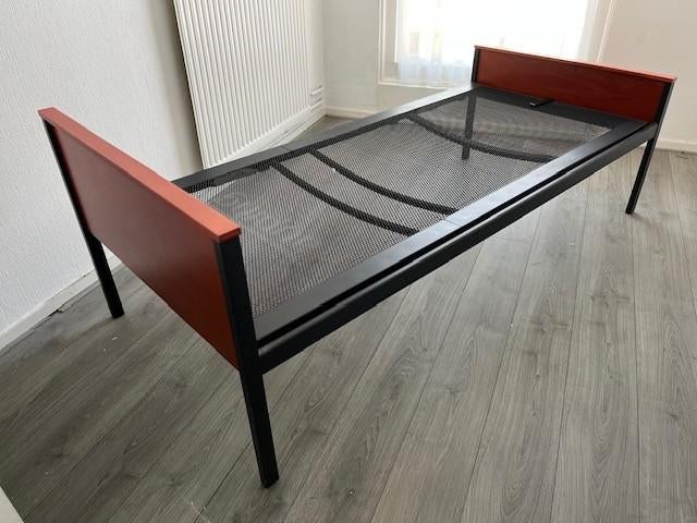 Te Koop: 1 persoons Auping bed 90x200 mtr, Huis en Inrichting, Slaapkamer | Bedden, Ophalen, 90 cm, Eenpersoons, Zwart