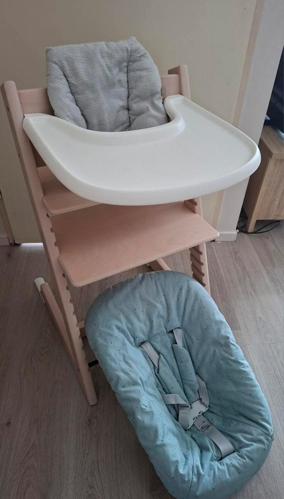 Stokke tripp trapp kinderstoel- compleet, Kinderen en Baby's, Kinderstoelen, Zo goed als nieuw, Meegroeistoel, Ophalen