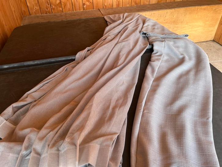 Gordijn + inbetween, beide grijs, Huis en Inrichting, Stoffering | Gordijnen en Lamellen, Zo goed als nieuw, 200 cm of meer, 200 cm of meer