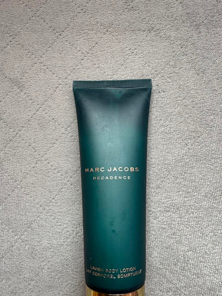 Marc Jacobs Decadence body lotion, Ophalen of Verzenden, Zo goed als nieuw