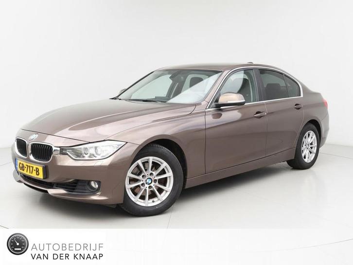 BMW 3-serie 320i Executive | Clima | Cruise | Multimedia/Nav, Auto's, BMW, Bedrijf, Te koop, 3-Serie, ABS, Achteruitrijcamera