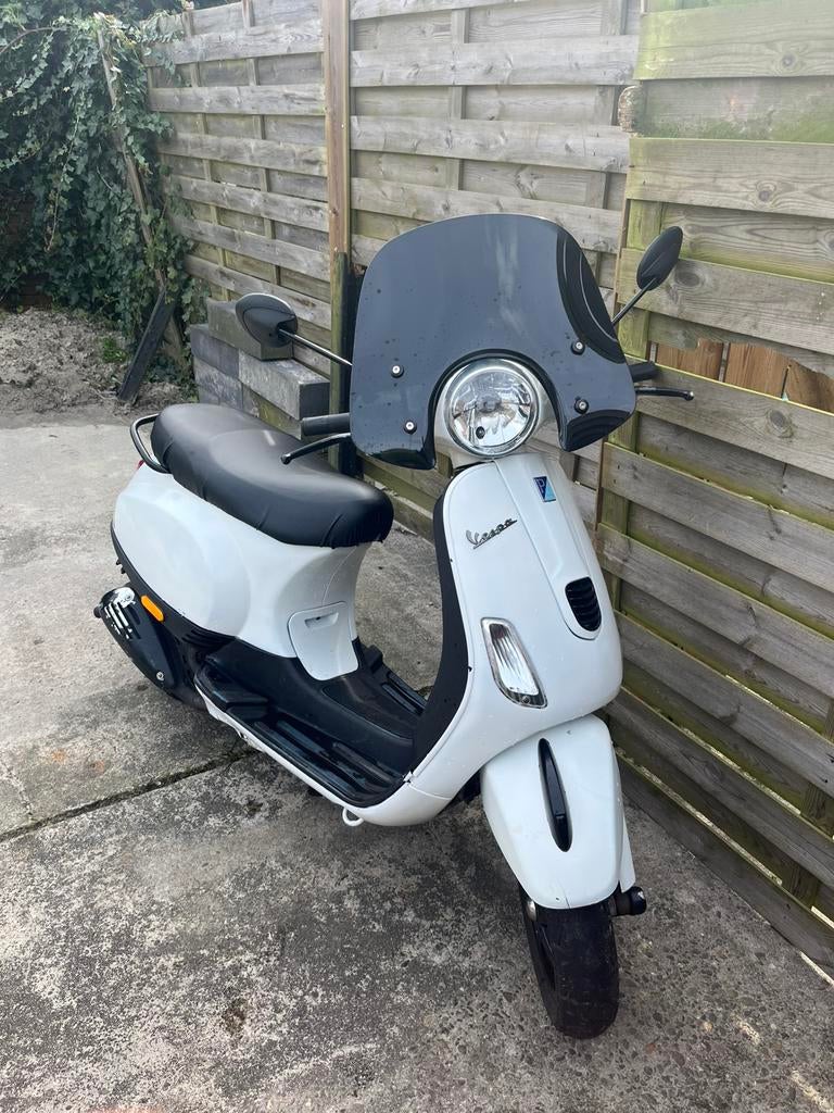 Vespa lx 4t, Fietsen en Brommers, Scooters | Vespa, Ophalen, Zo goed als nieuw, Benzine, Vespa LX
