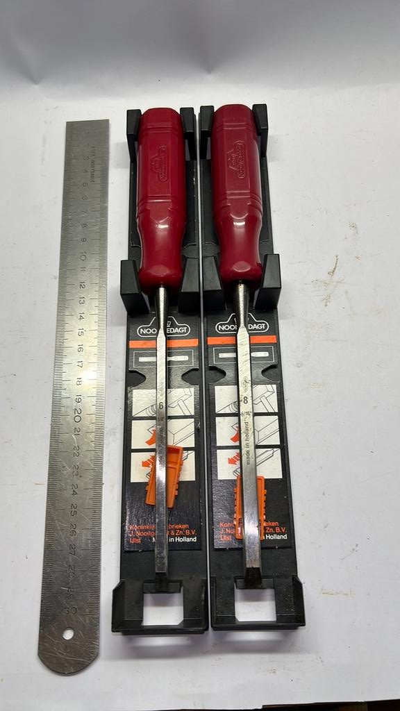 Nieuwe nooitgedagt beitels 6 + 8 mm, Ophalen of Verzenden