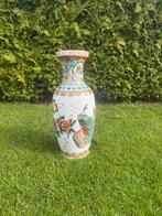 Handbeschilderde Chinese vaas met pauw, Ophalen