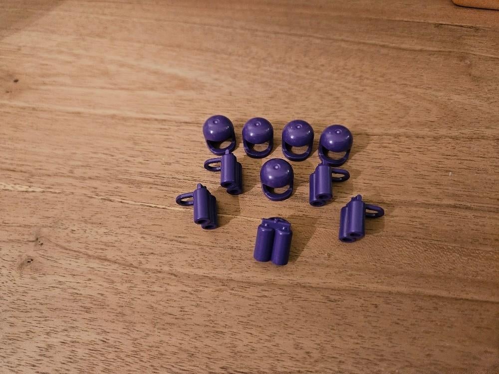 Nieuwe lego poppetjes accessoires paars space, Kinderen en Baby's, Speelgoed | Duplo en Lego, Lego, Lego, Lego, Accessoire