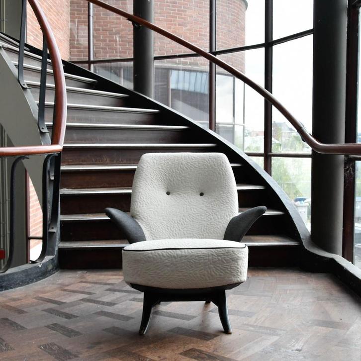 Artifort Pinguïn Chair, Huis en Inrichting, Fauteuils, Zo goed als nieuw, Stof, 50 tot 75 cm, 75 tot 100 cm, Ophalen of Verzenden