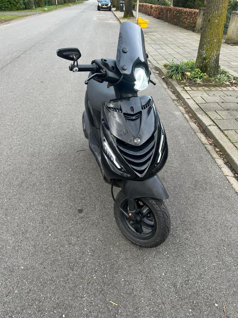 Paiggo zip 80cc 2020, Ophalen of Verzenden, Zo goed als nieuw, Benzine, Zip