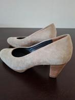 Creme taupe pumps van Paul Green maat 38, Kleding | Dames, Schoenen, Ophalen of Verzenden, Zo goed als nieuw, Beige
