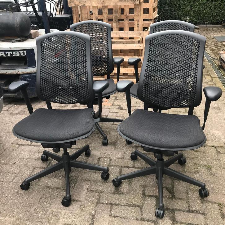4 Herman Miller Celle stoel bureaustoel Full options, Huis en Inrichting, Bureaustoelen, Gebruikt, Zwart, Ophalen of Verzenden