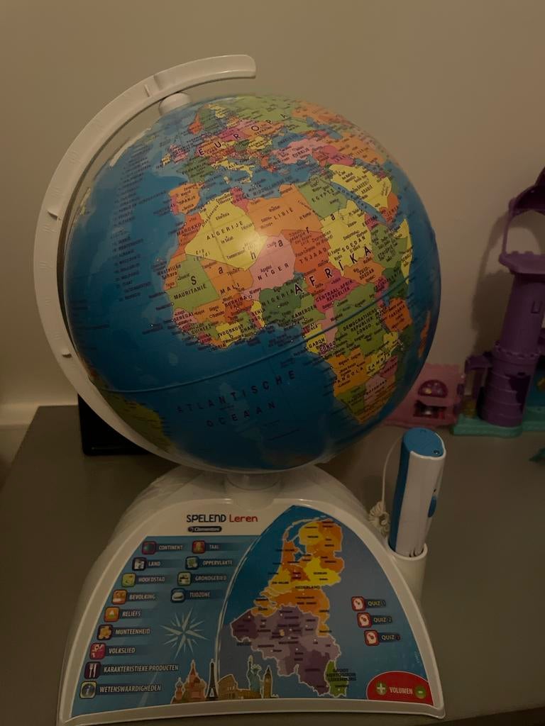 Clementoni wereldbol Spelend Leren, Ophalen, Gebruikt