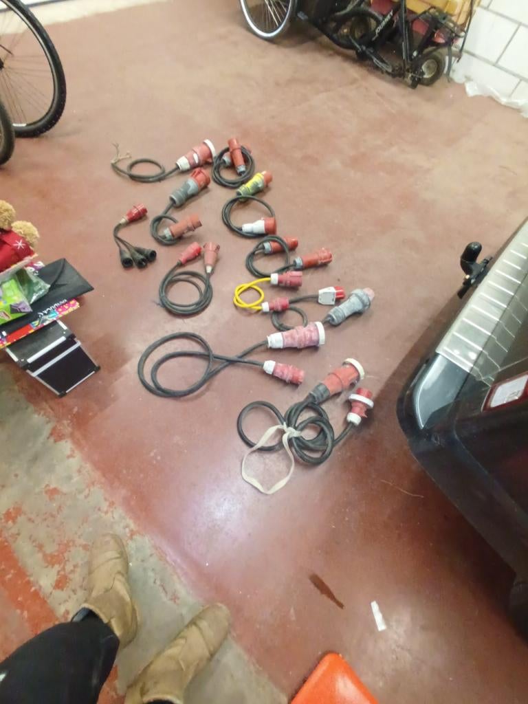 Verloopstekkers voor 400 volt, Doe-het-zelf en Verbouw, Elektra en Kabels, Ophalen