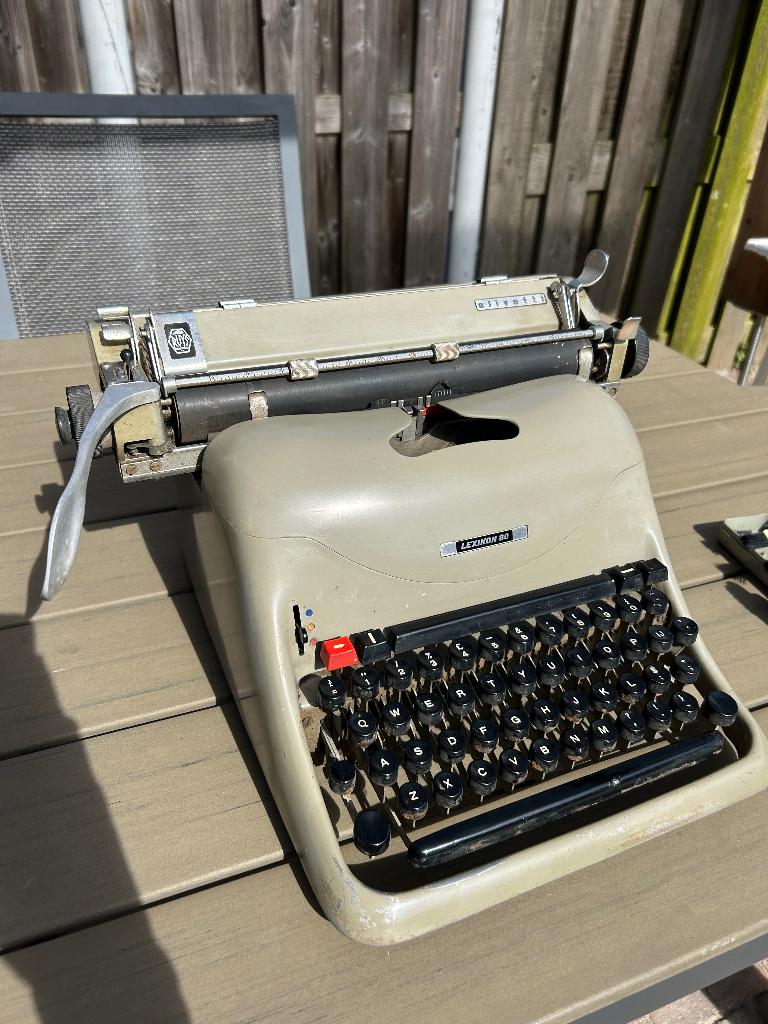 Olivetti typemachine, Diversen, Typemachines, Ophalen of Verzenden, Gebruikt
