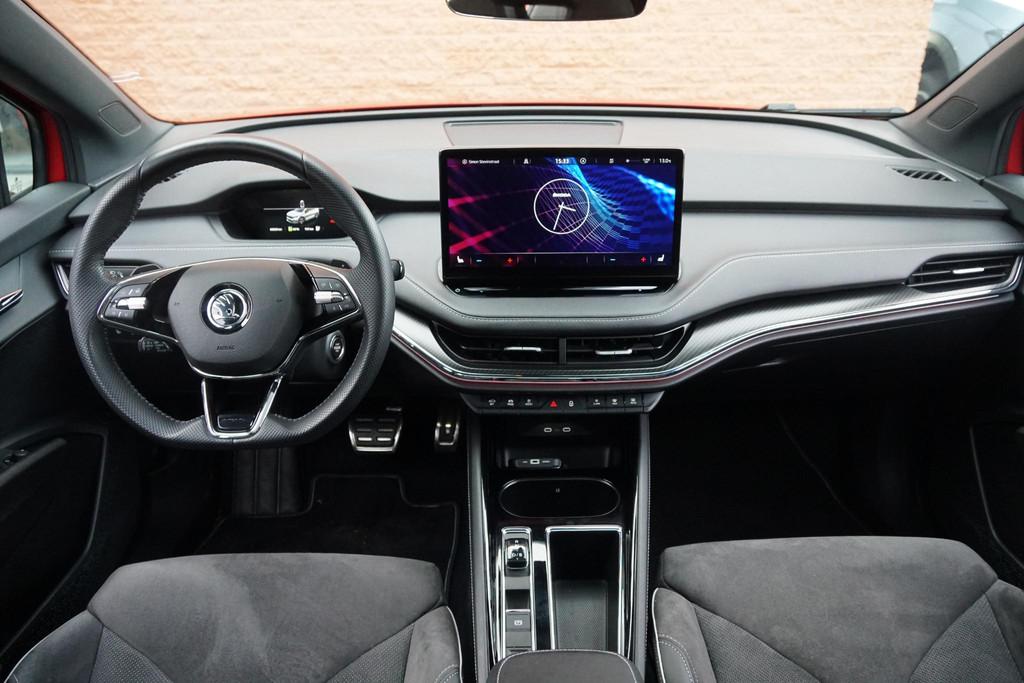 Skoda Enyaq Coupé iV 60 Sportline + PANORAMA / SPORTSTOELEN, Auto's, Skoda, Automaat, Gebruikt, Zwart, 179 pk