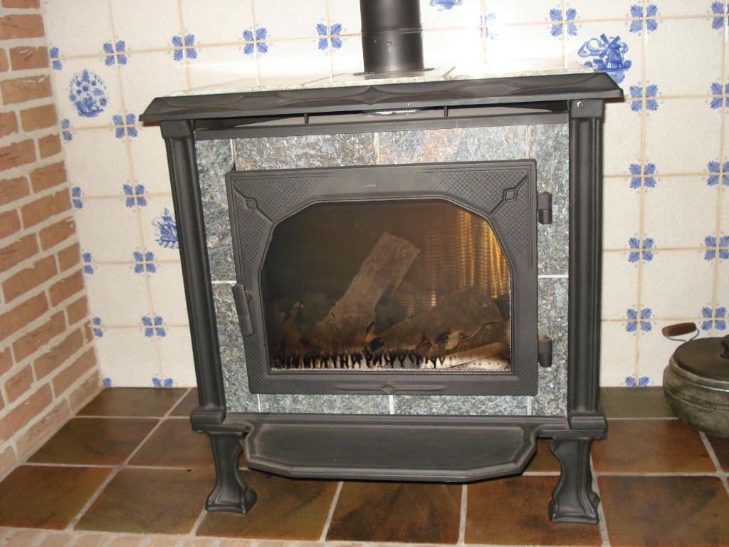 Speksteenkachel, Ophalen, Gas, Zo goed als nieuw, Vrijstaand