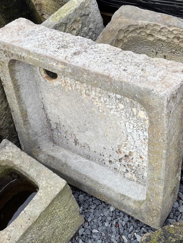 antieke arduinen pompbak Voor info graag BELLEN 0474220705, Ophalen