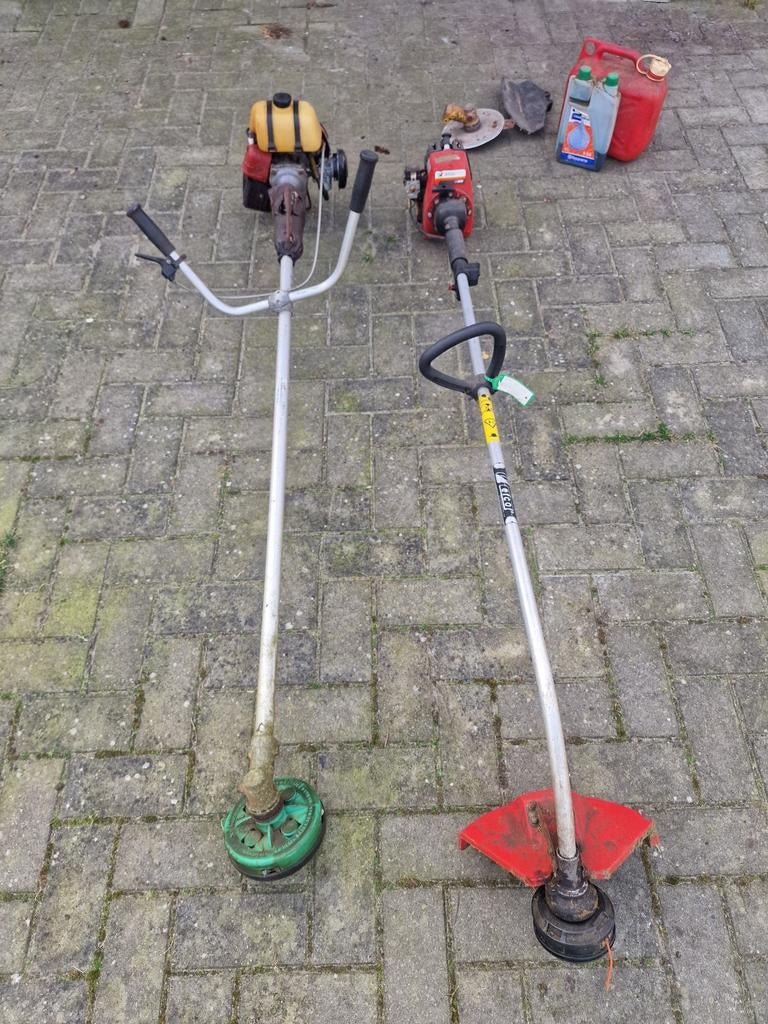 2 bos rug maaiers, Tuin en Terras, Bosmaaiers, Ophalen, Gebruikt, Benzine