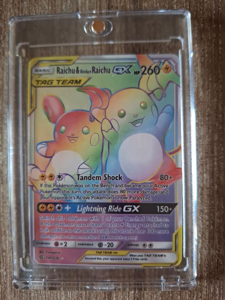 Pokemon kaart Raichu & Alolan Raichu-GX 241/236, Hobby en Vrije tijd, Verzamelkaartspellen | Pokémon, Ophalen, Nieuw, Losse kaart